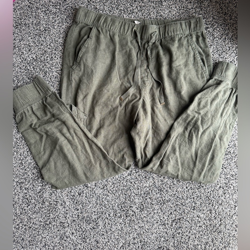 St. John's Bay Olive Linen blend cargo/ jogger Pants